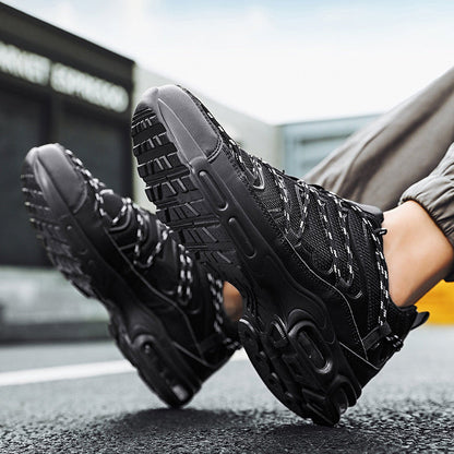 Travis Sneakers