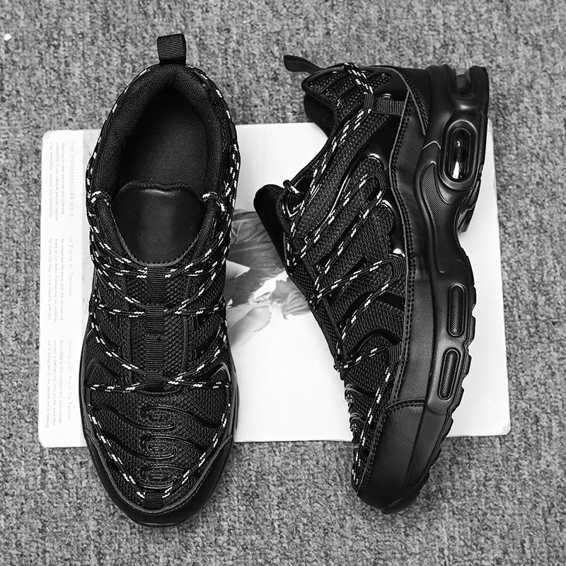 Travis Sneakers
