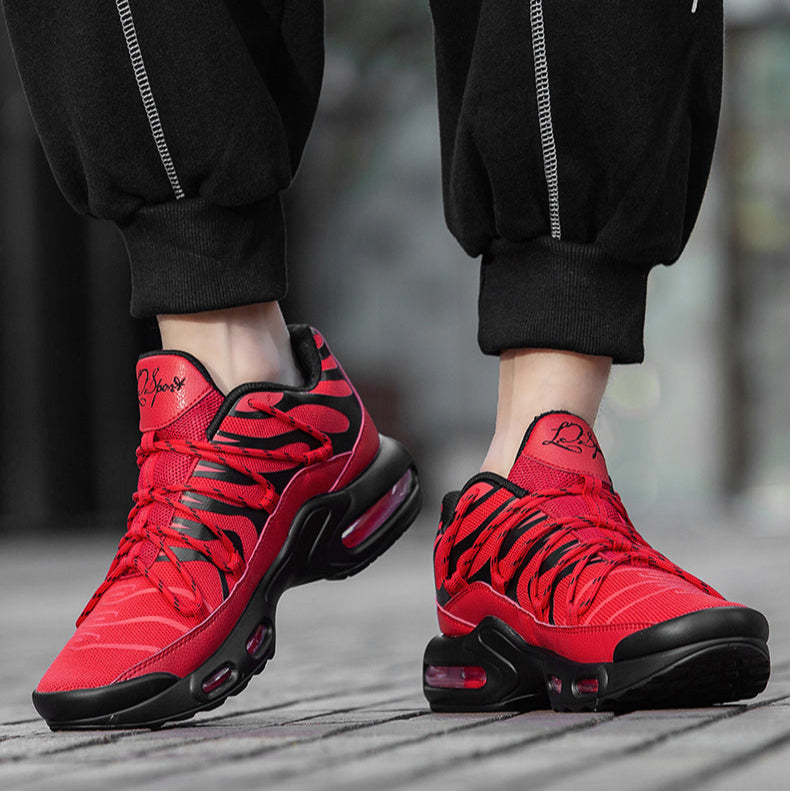 Travis Sneakers
