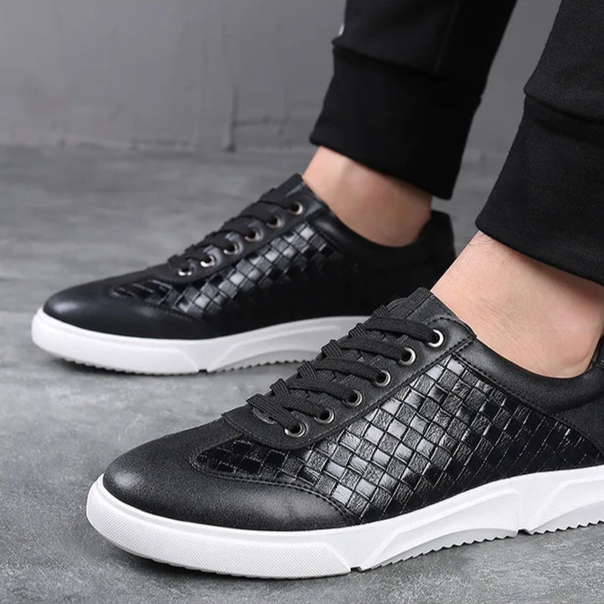 Aztan Sneakers
