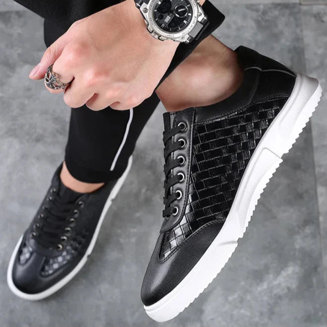 Aztan Sneakers