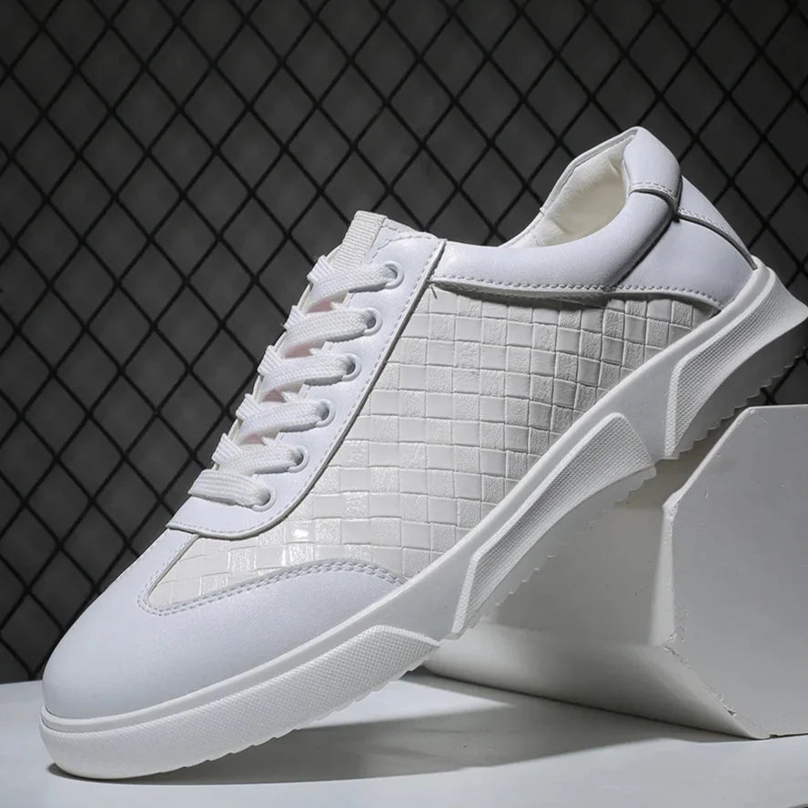 Aztan Sneakers