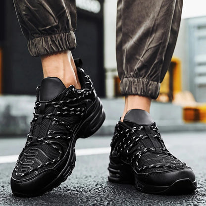 Travis Sneakers