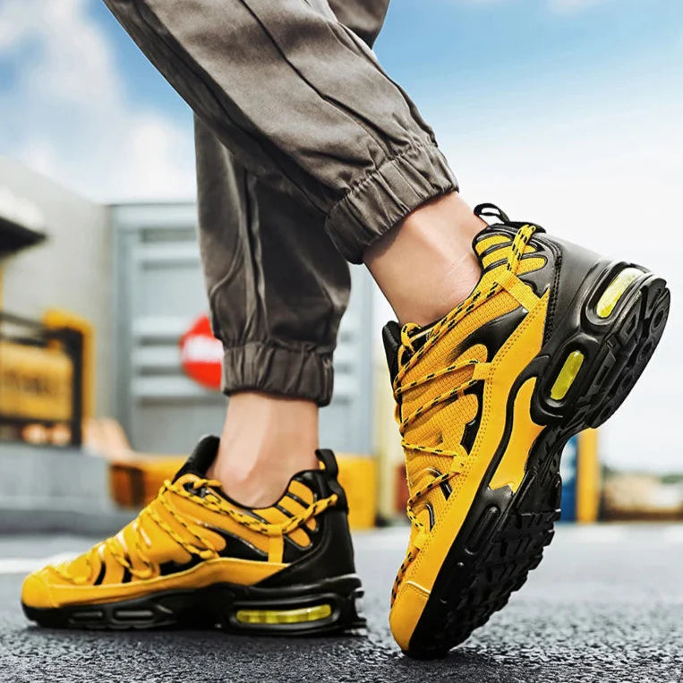 Travis Sneakers
