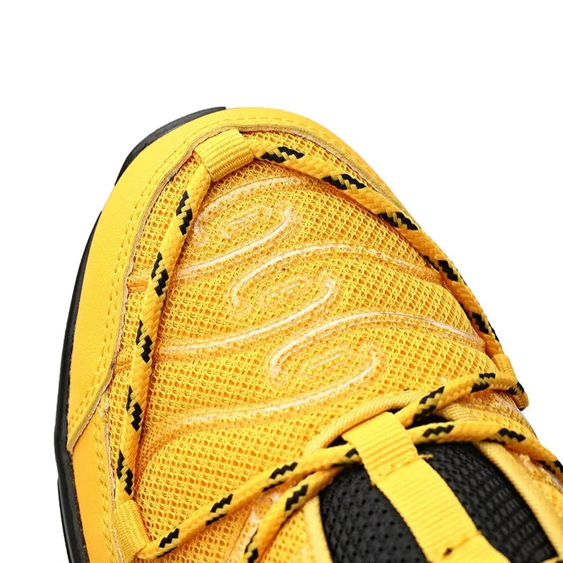 Travis Sneakers