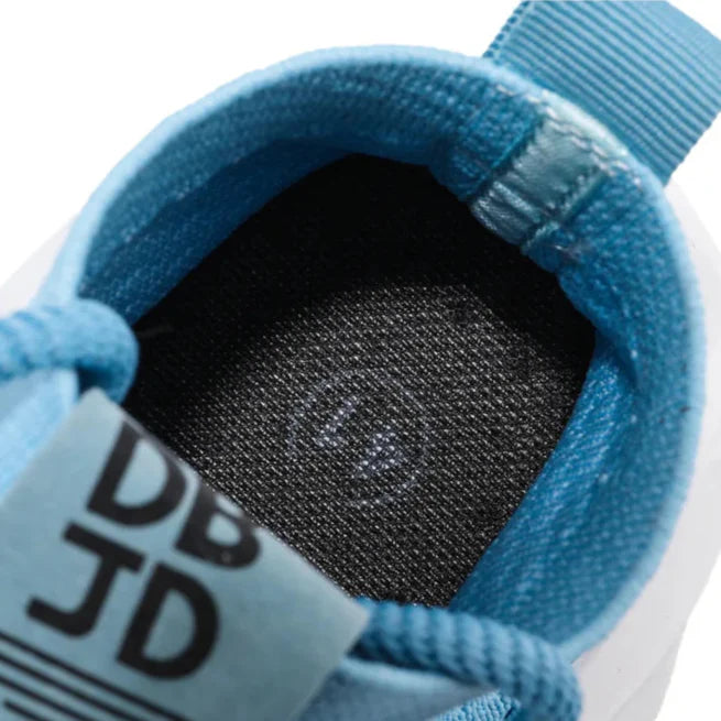 Nero Sneakers