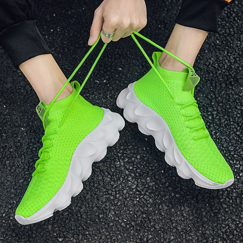 Nero Sneakers