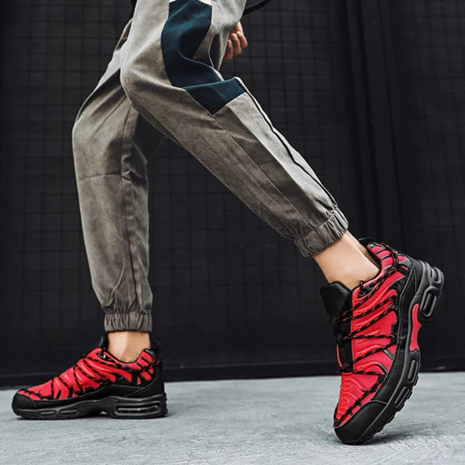 Travis Sneakers